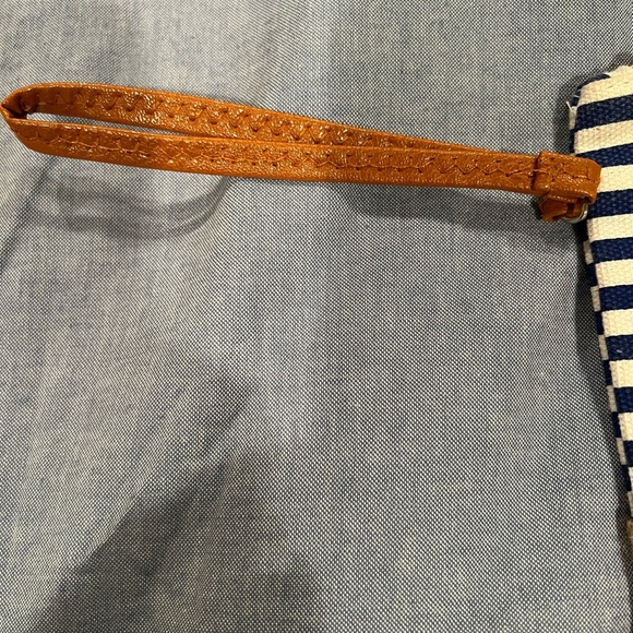 Wristlet - Picture 3 of 5